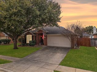 8117 Ross Lake Dr, Fort Worth, TX 76137