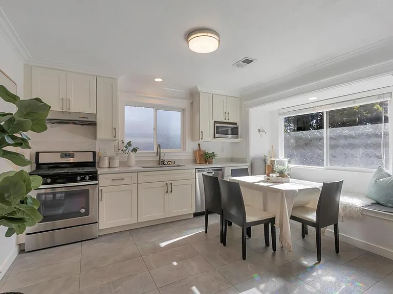 450 W Charleston Rd #452 — Photo 2