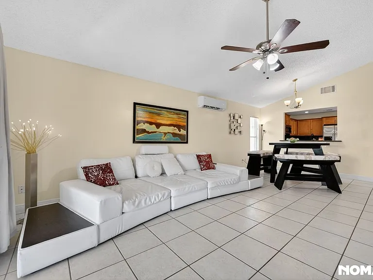 293 Chicago Woods Cir — Photo 2