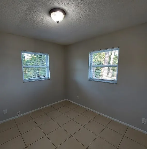 5552-5554 8th Ave — Photo 7