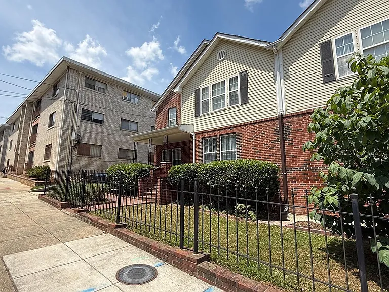 5212 Astor Pl SE — Photo 110