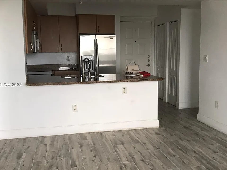 1830 Radius Dr #407