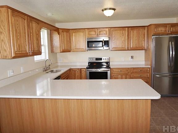 4th image of 743 Tarra Oaks Dr