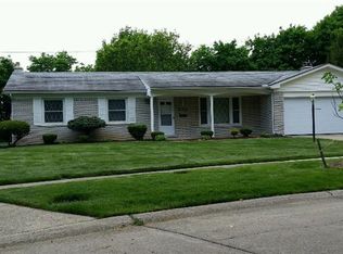 17361 Bell Creek Ln, Livonia, MI 48152