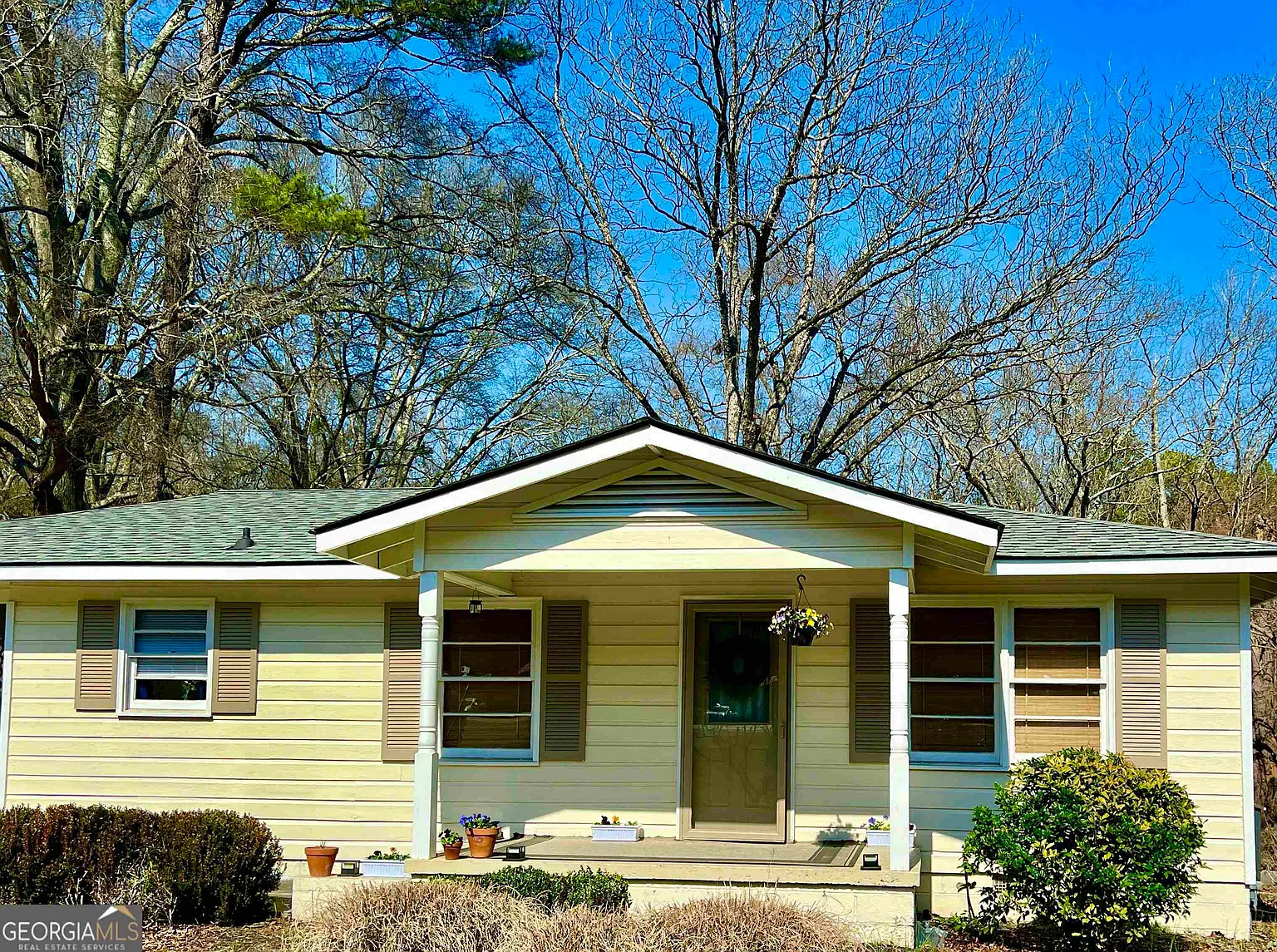 2896 Fairview Rd photo 1