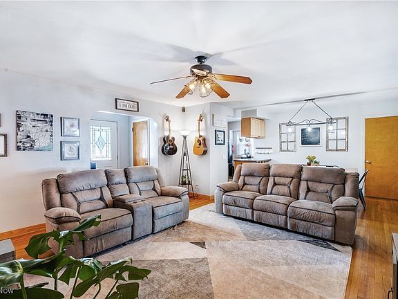 2nd image of 790 Mansell Dr