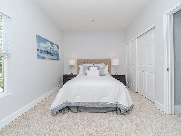 117 Serenity Pl — Photo 36