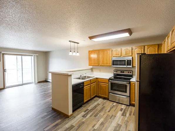 Pebble Springs, 3110 N 19th St #12, Bismarck, ND 58503