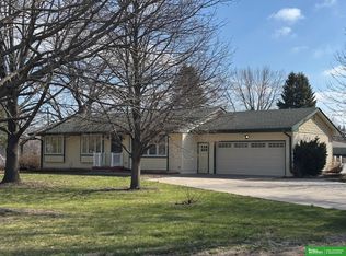 321 S 8th St, Tekamah, NE 68061