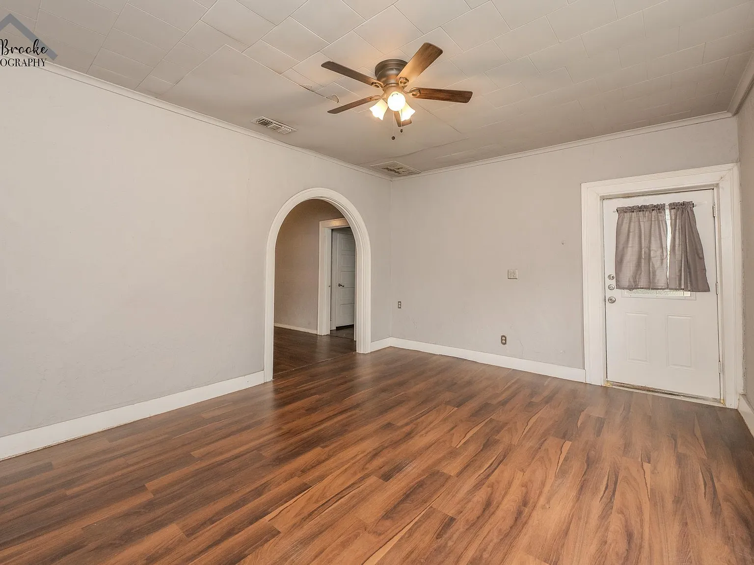 3 bed, 1.0 bath, 1181 sqft, $1,150 — Photo 4