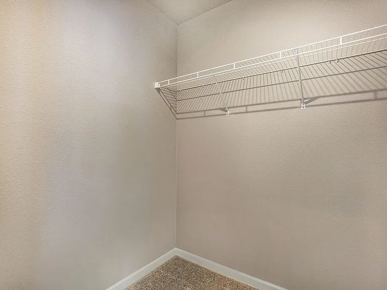 910 Maycroft Rd — Photo 14