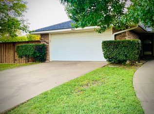 1925 Spindletop Dr, Duncanville, TX 75137