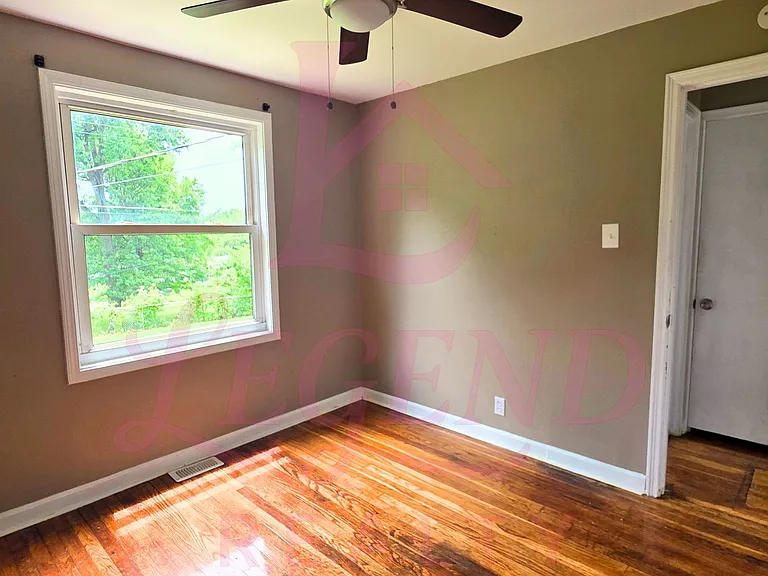 624 Science Hill Dr — Photo 8