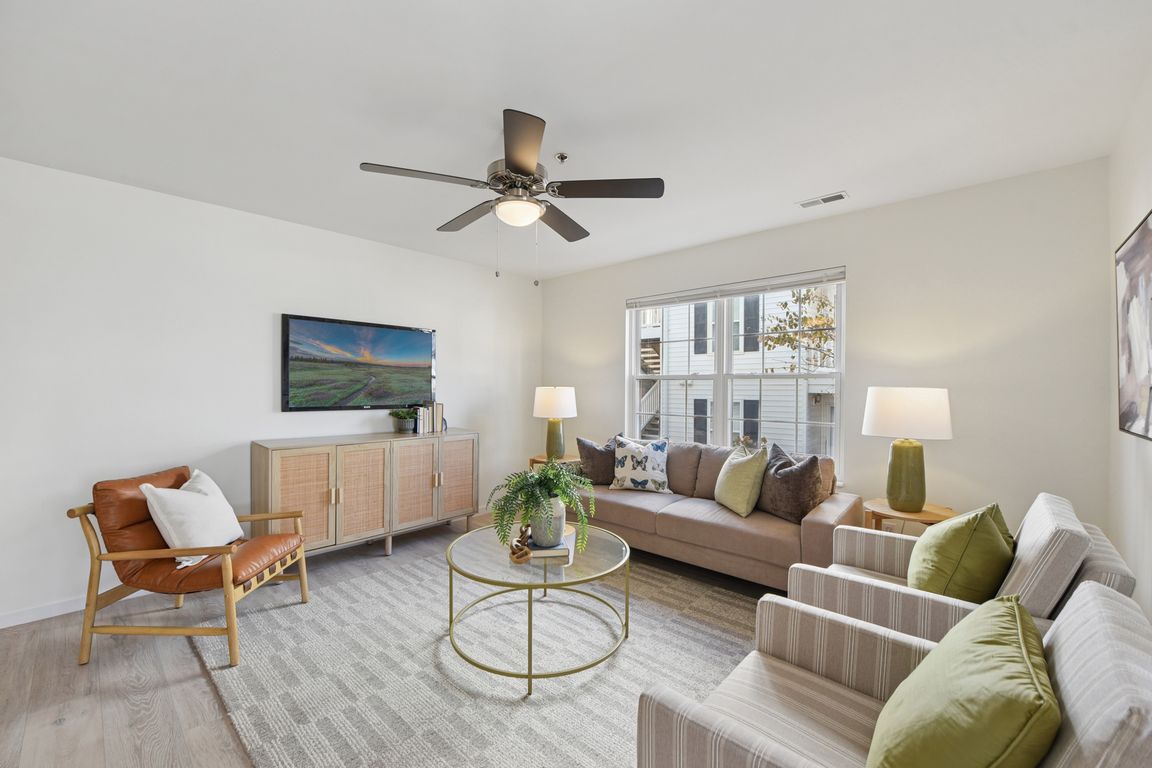 next background image