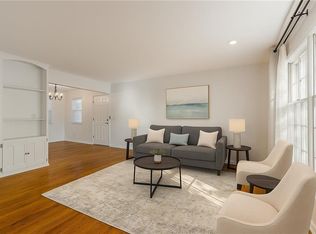 4016 E Red Bridge Rd, Kansas City, MO 64137