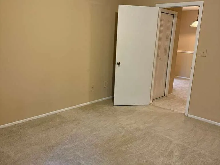 199 Afton Sq #103 — Photo 11