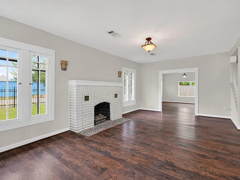 5401 N Capitol St — Photo 12