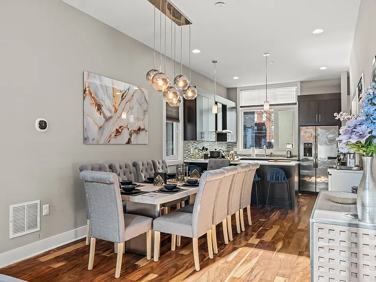 Full dining room