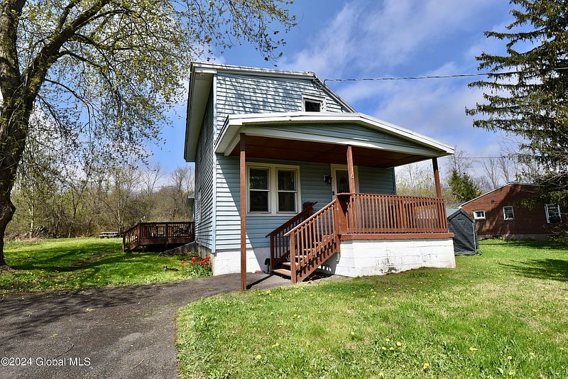 3rd image of 6 Kirkner Lane