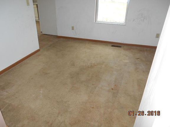 3rd image of 8899 Ormiston Ct