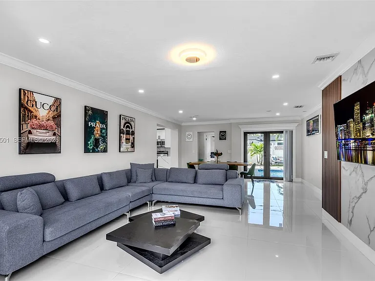 3609 SW 23rd St — Photo 30