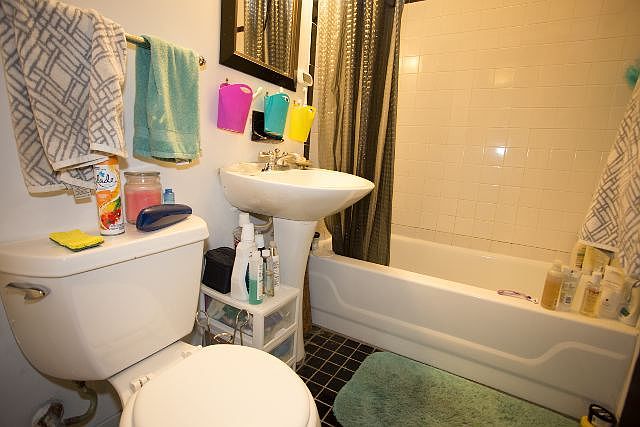 1st image of 870 W Buckingham Pl #2C