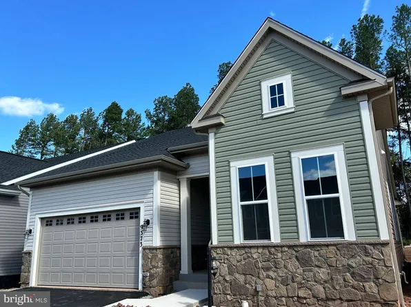 9373 Crestview Ridge Dr, Bristow, VA 20136