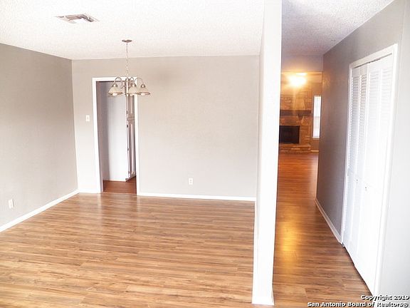 4th image of 1010 Ferdinand Dr
