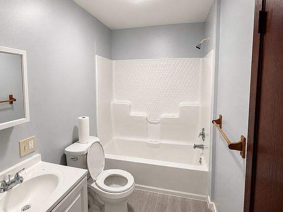 4th image of 352 S 6th St #2AB