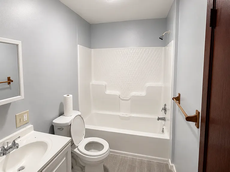 352 S 6th St #2AB — Photo 4