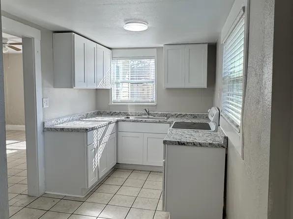 4262 Greenwood Ave, Fort Myers, FL 33905