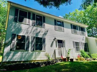 161 Birch Leaf Dr, Milford, PA 18337