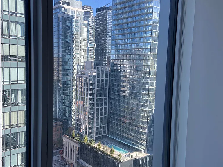 8 Wellesley St W #2606 — Photo 3