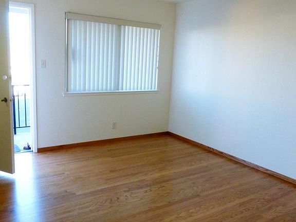 2nd image of 428 Howland St