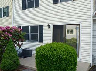 2970 Mendon Rd APT 79, Cumberland, RI 02864