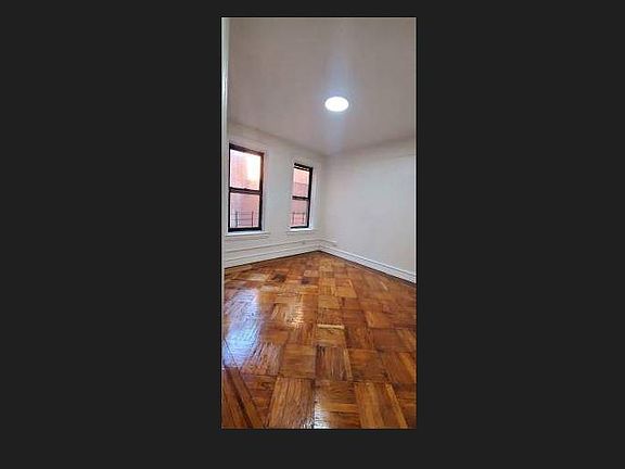 3rd image of 144 Rockaway Pkwy #2L