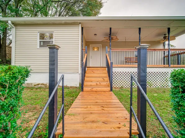 341 E Spring St, Dallas, GA 30132