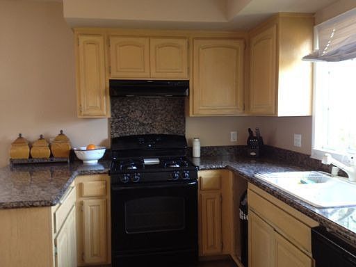 5th image of 568 Fairmount Dr