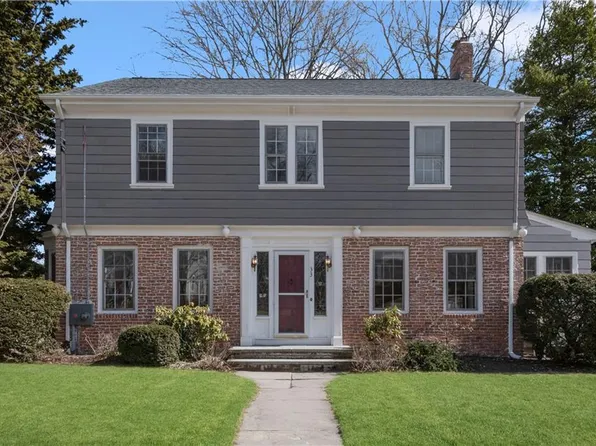 33 Stadium Rd, Providence, RI 02906