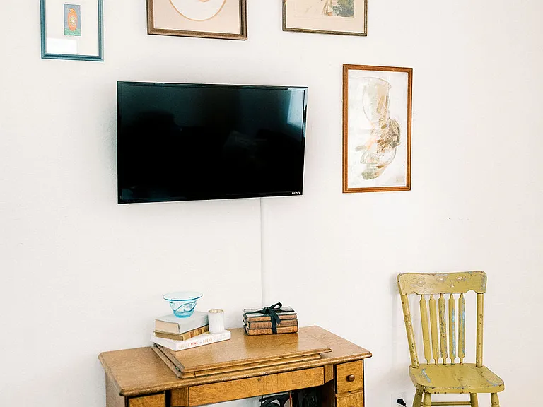 32" smart TV