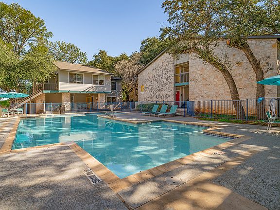 3rd image of 901 W Silver Sands Dr