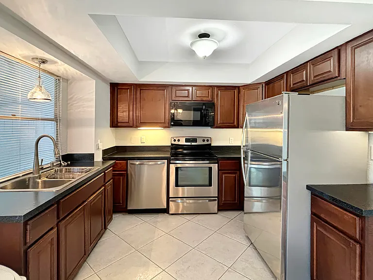 3154 Meridian Way S #6 — Photo 7
