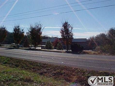 5th image of 2725 Whites Creek Pike