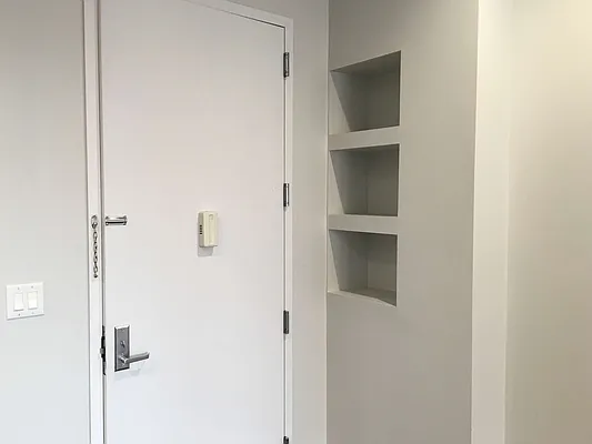 Rented by 18 REALTY | media 7