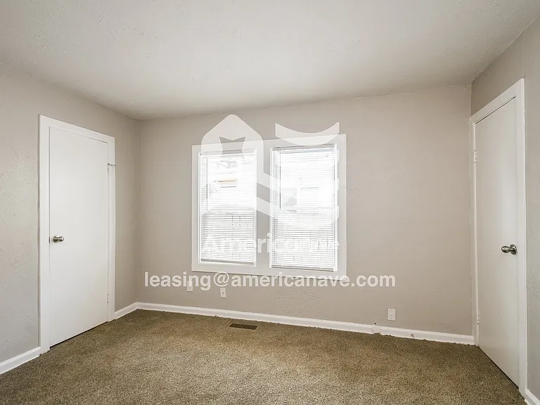 1525257_009_wm_-_main_bedroom_12991467.jpg
