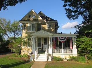 413 N Washington St, Watertown, WI 53098