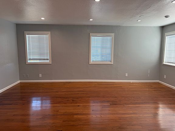5th image of 143 S 39th St