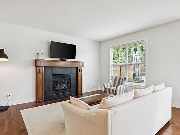 4th image of 70 SE Cortina Way SW