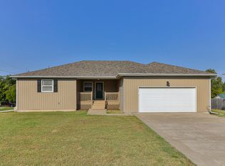 511 N Russell Avenue, Bolivar, MO 65613