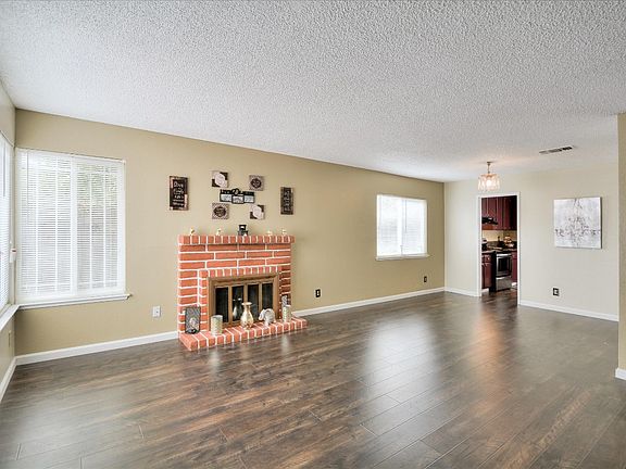 5th image of 4020 Fawn Cir